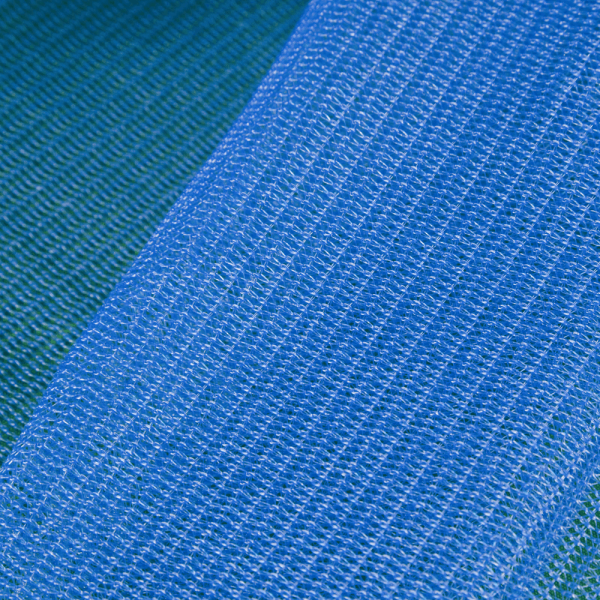 Infuzijski mediji infuzijski laminat Flow Mesh infu-mreža blue, 1,5x100m ( art.4003867 ) Flow mesh je sestavljen iz 2 materialov. Drenažna mrežica in perfororana folija. S polaganjem Flow mesha, infuply-a dosežemo, da z enim polaganjem položimo 2 materiala hkrati in s tem skrajšamo postopek - zmanjšamo stroške. Za lažji prenos smole in enostavno odstranjevanje laminata.